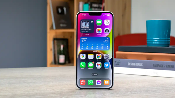 Tần số quét và độ sáng đạt đỉnh của iPhone 14 Plus đều kém hơn iPhone 14 Pro Max
